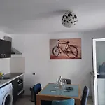 Appartement Rdc Avec Terrasse Et Parking Prive