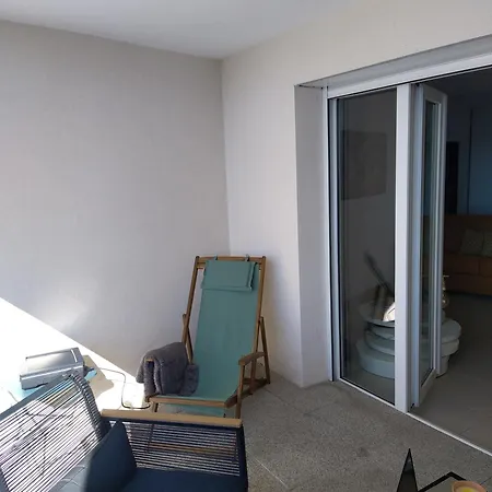 Apartment Rdc Avec Terrasse Et Parking Prive *