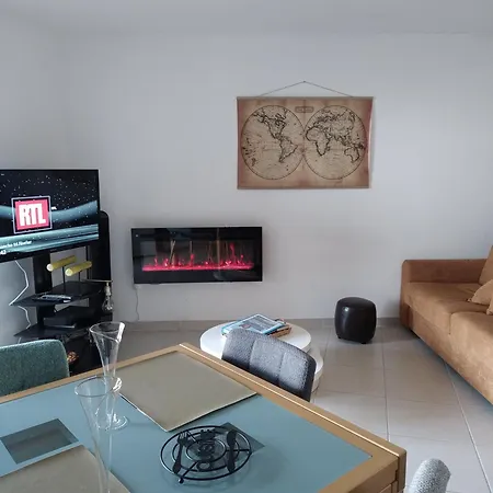 Rdc Avec Terrasse Et Parking Prive *